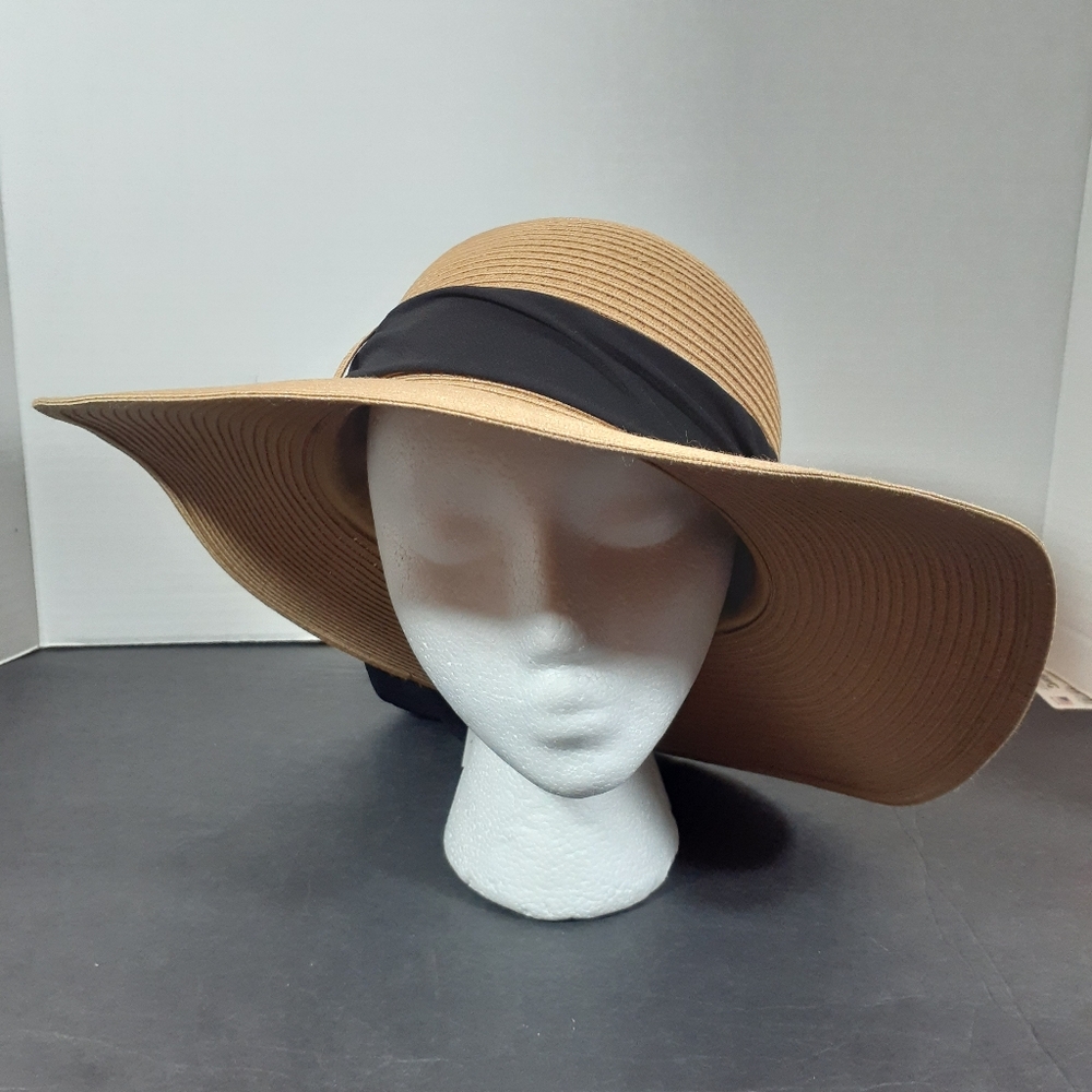 🔥3/$70 🎉HP🎉 *NWT* I▪︎N▪︎C International Concepts Hat